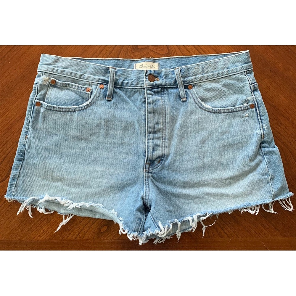 Madewell Relaxed Denim Shorts Light Wash Denim Distressed Raw Hem 31 Cut Offs